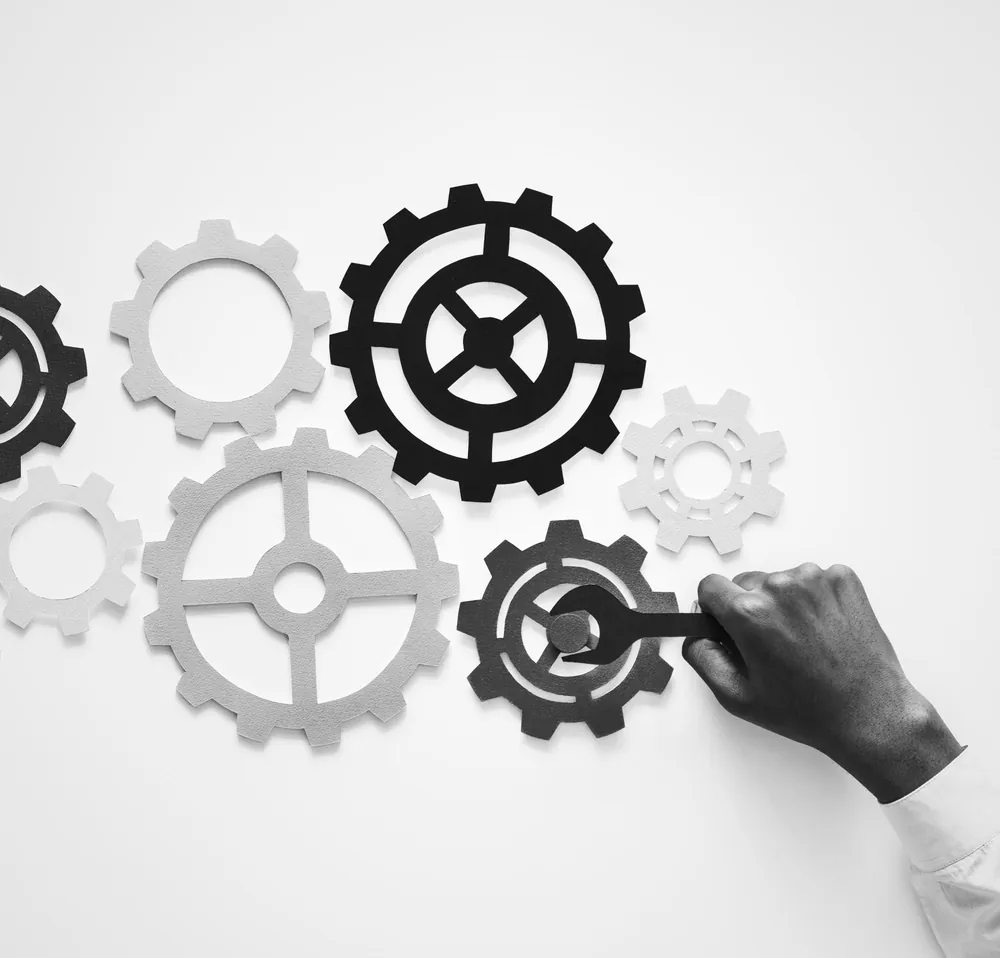 Hand adjusting interlocking gears